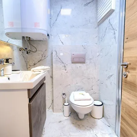 1207 By Newinn Apartament *